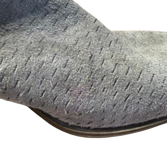 Lucky Brand Baley Boot Grey/Brown SMALL RED STAIN Women's Size 7.5 GUC - Picture 8 of 9